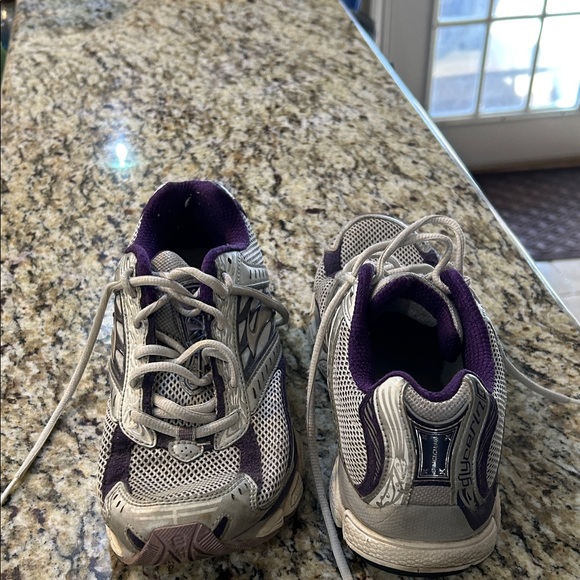 Brooks Glycerin Women's Gray and Purple Running Shoes - Picture 10 of 14